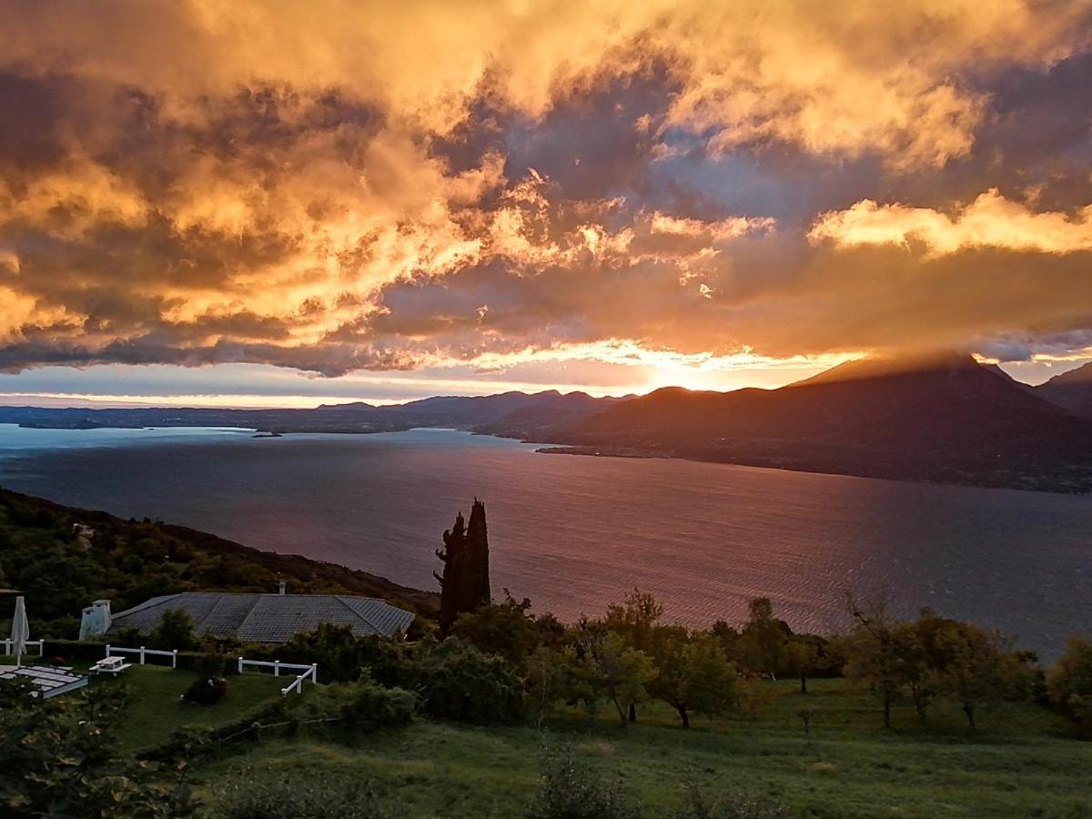 Beb Da Paolo Con Vista Lago サン・ゼーノ・ディ・モンターニャ エクステリア 写真